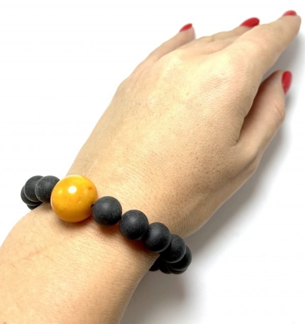 Juoda & geltona gintaro rutuliukų apyrankė 10 mm,Black & yellow amber round beads stretch bracelet 10 mm