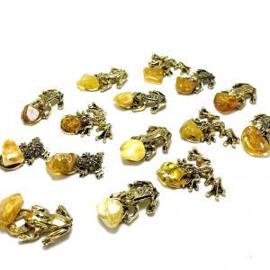 Suvenyras "Varlė su gintaru", Souvenir "Frog with amber"