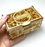 Rankų darbo dėžutė dekoruota gintariukais (didelė),Handmade box decorated with amber (large)