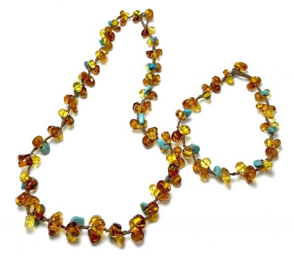 Deimantinio šlifavimo šviesaus gintaro apyrankė su turkiu,Faceted light amber bracelet with turquoise