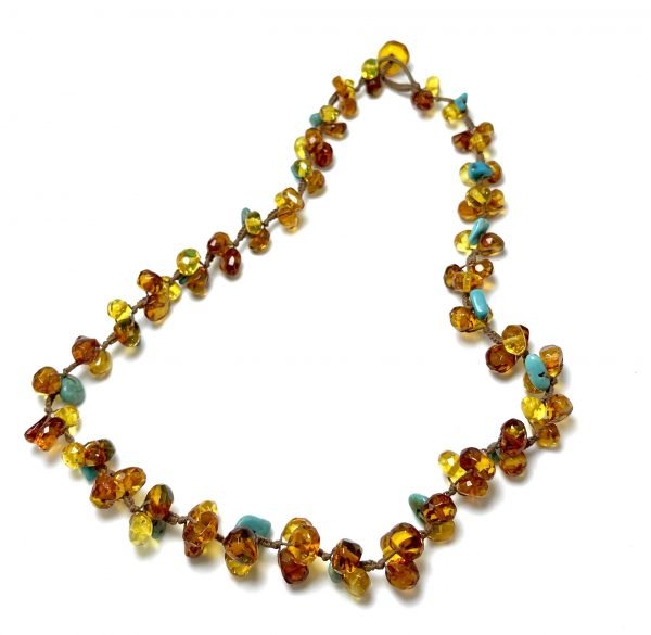 Deimantinio šlifavimo šviesaus gintaro karoliai su turkiu,Faceted light amber necklace with turquoise