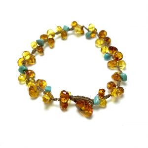 Deimantinio šlifavimo šviesaus gintaro apyrankė su turkiu,Faceted light amber bracelet with turquoise