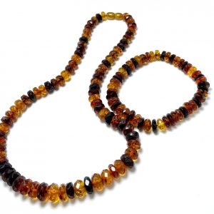 Prabangi deimantinio šlifavimo gintarinė apyrankė,Luxurious faceted amber stretch bracelet