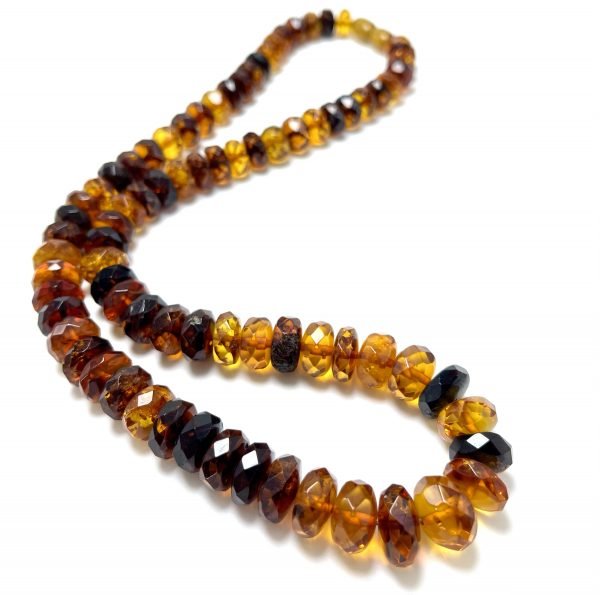 Prabangūs deimantinio šlifavimo gintaro karoliai, Luxurious faceted amber necklace