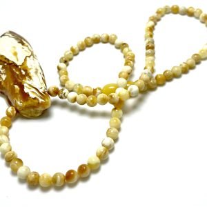 Peizažinio gintaro vėrinys su unikaliu pakabuku,Landscape amber necklace with a unique pendant