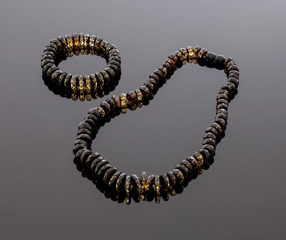 Spindinti deimantinio šlifavimo apyrankė, Shiny faceted amber bracelet