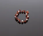 Tamsi deimantinio šlifavimo apyrankė su perlais, Faceted dark amber bracelet with pearls