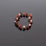 Tamsi deimantinio šlifavimo apyrankė su perlais, Faceted dark amber bracelet with pearls
