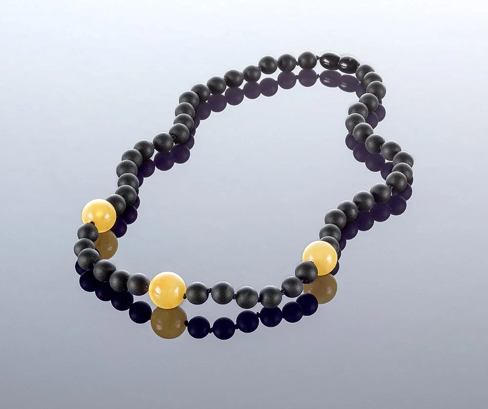 Juodi gintaro rutuliukų karoliai, 8mm, Round black amber necklace, 8mm