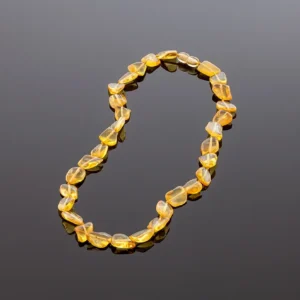Gintaro karoliai - skaidrios plokščios slyvutės, Adult amber necklace - flat lemon olives