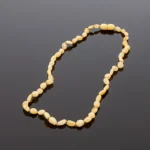 Gintaro karoliai - natūralios, gelsvai baltos spalvos slyvutės, Adult amber necklace - white olive beads