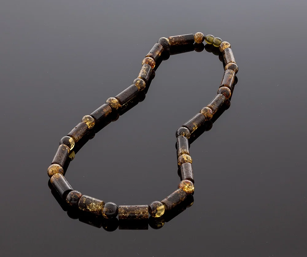 Juodi/žali gintaro karoliai, Blackish green amber necklace