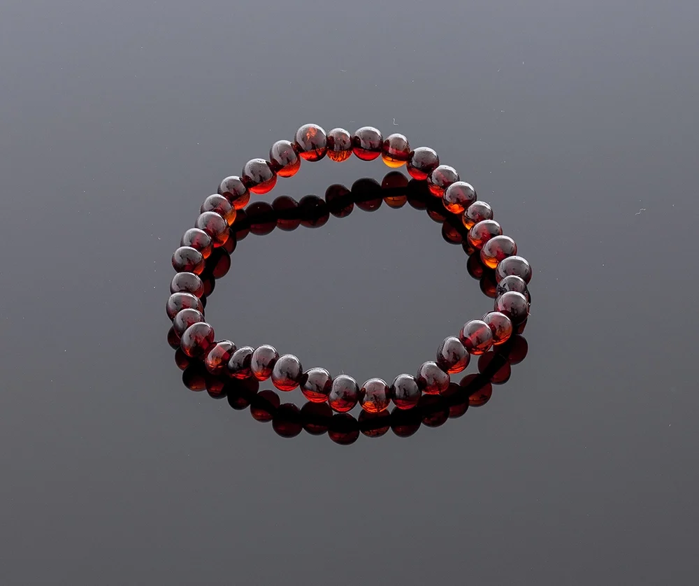 DS_2023 Gintaro apyrankė - vyšniniai baroko formos šaratėliai, Adult amber bracelet - cherry baroque beads