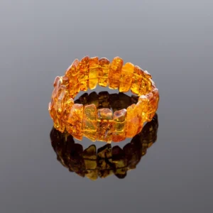 Elegantiška šiltų atspalvių gintaro apyrankė, Elegant amber bracelet with warm shades
