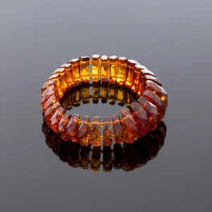 Išskirtinė deimantinio šlifavimo apyrank, Exclusive faceted amber bracelet